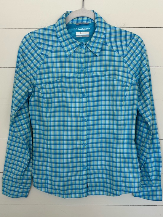 Columbia Tops - NWOT Women’s Columbia Turquoise Plaid Omni-Shade Button-Down Shirt, Size S/P